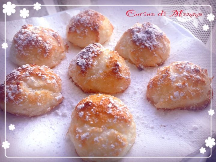 Biscotti al cocco: bastano 3 ingredienti e 10 minuti